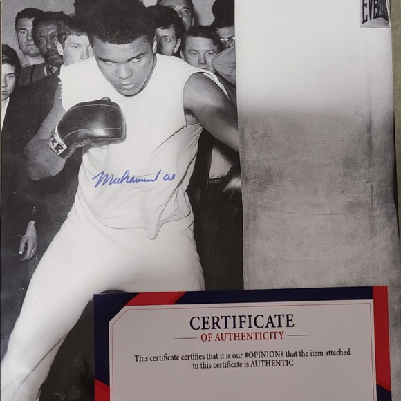 Muhammad Ali Autographed Photo - Picture 2 of 2
